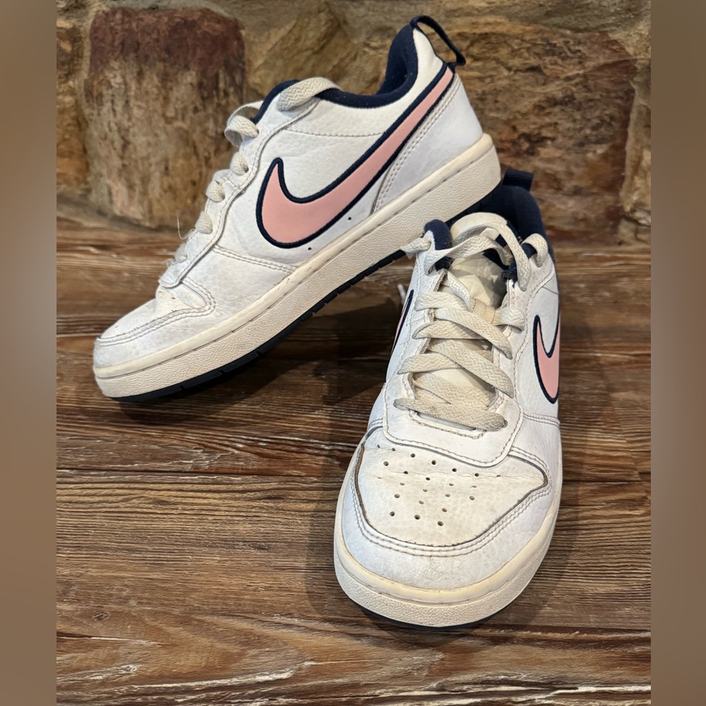 Nike - Court Borough Low